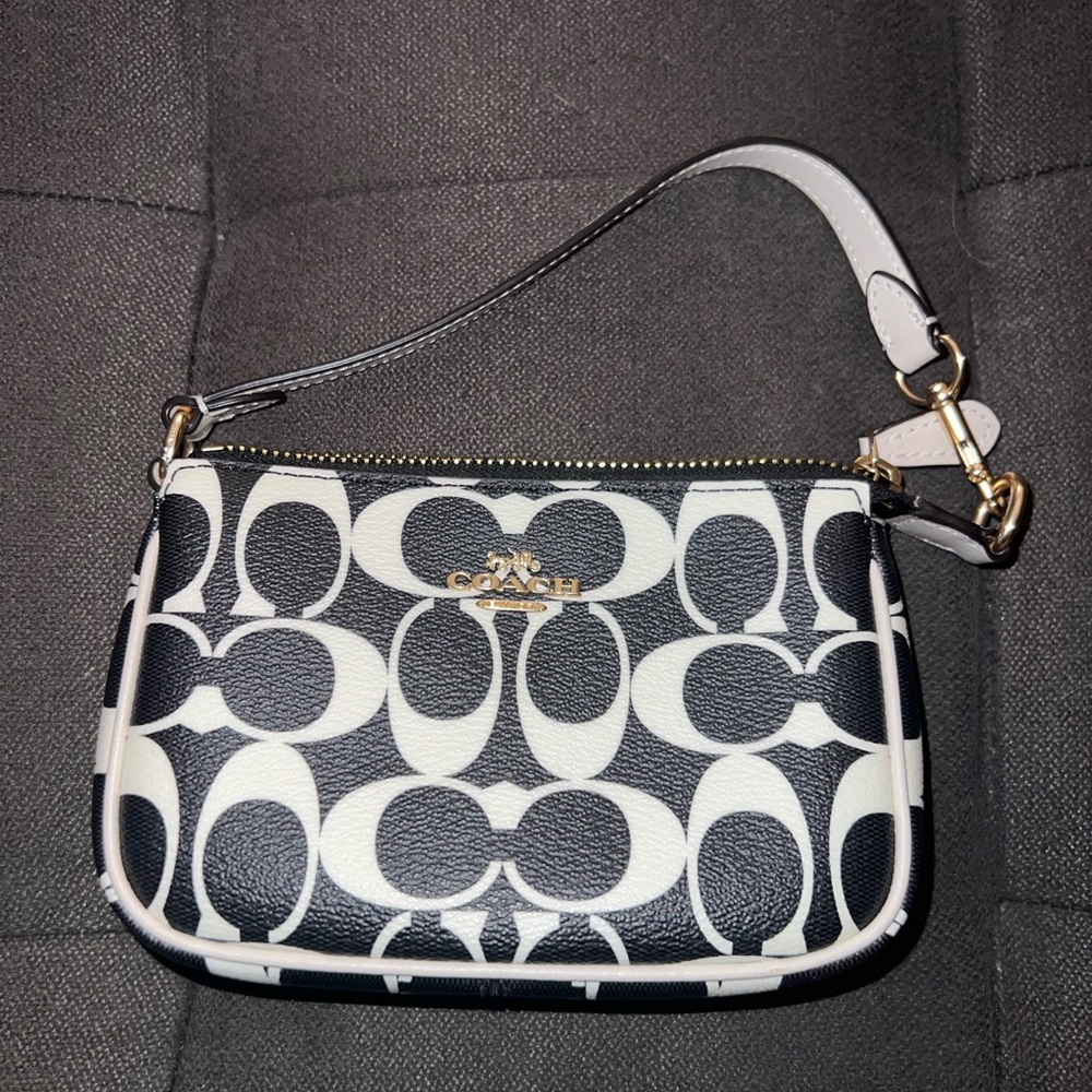 Coach Nolita 19 wristlet